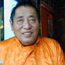 Khenpo Jigme Phuntsok [mkhan po 'jigs med phun tshogs], the founder of Larung Gar [bla rung gar] .