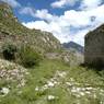 Ruins at mKhar rdo hermitage