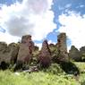 Ruins at mKhar rdo hermitage