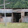 Stalls for processing grain in the village of sMu pa, in Kong po