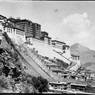South face of Potala from elevated position near the western gate of Lhasa. Copyright Pitt Rivers Museum, University of Oxford 1998.286.38